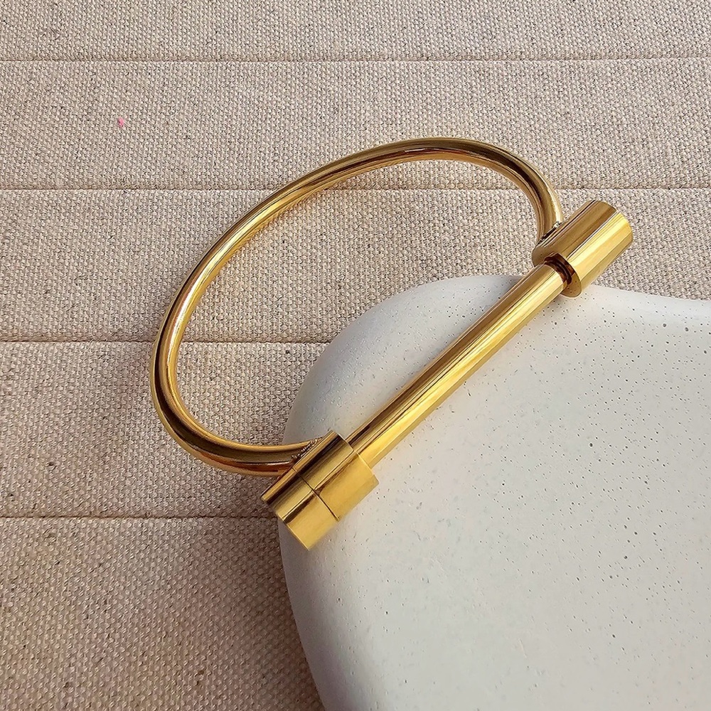 R E S T O C K E D! ✰ | 18k gold screwdriver bangle